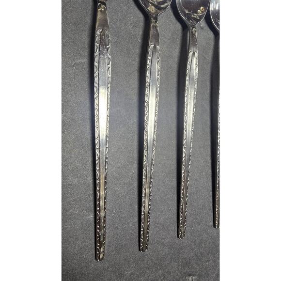 Rogers CC Stainless Ice Tea Spoons Set of 8 Long Handle Korea Embossed Pattern - Picture 3 of 4